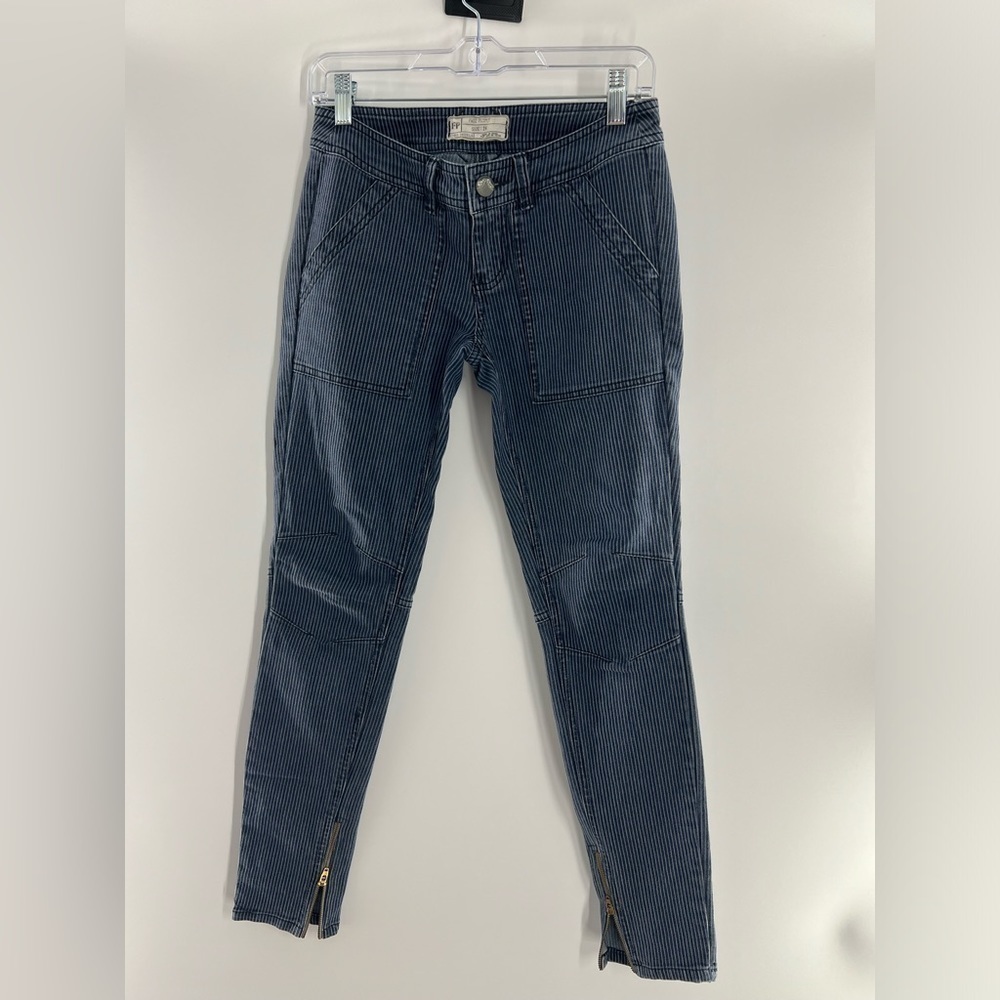 FREE PEOPLE LOW RISE SKINNY PINSTRIPE JEANS SIZE 24